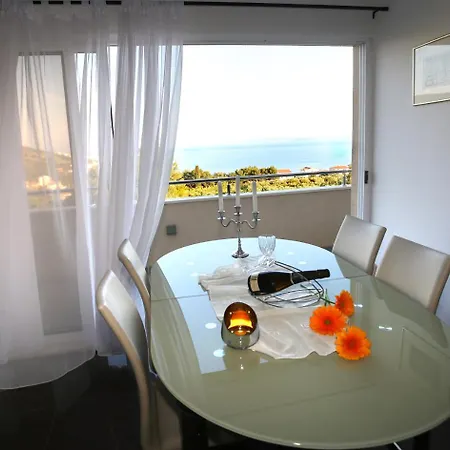 Apartment Pool Diana Trogir